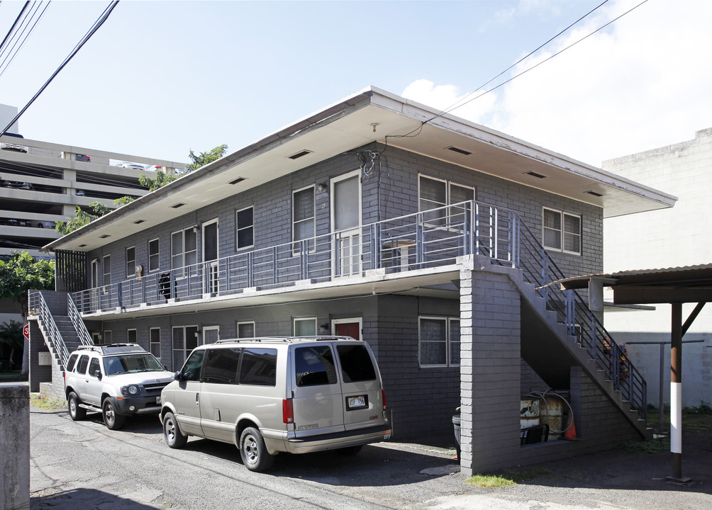 1088 Young St in Honolulu, HI - Building Photo