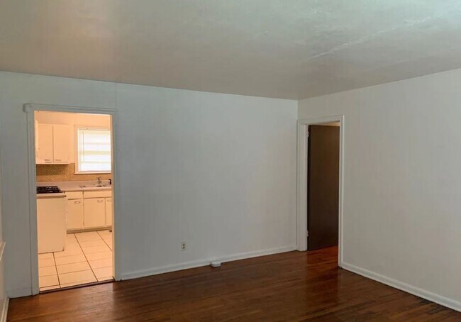 1642 Sharkey St in Tallahassee, FL - Building Photo - Building Photo