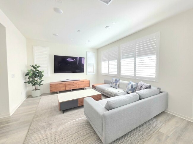 property at 1612 Ruedy Pl