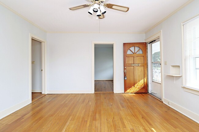 236 Hartmans Mill Rd in Charlottesville, VA - Building Photo - Building Photo
