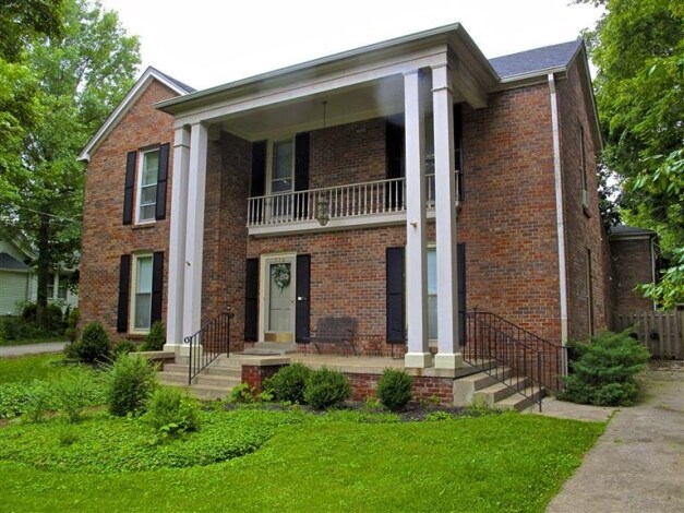 383 High St in Richmond, KY - Foto de edificio