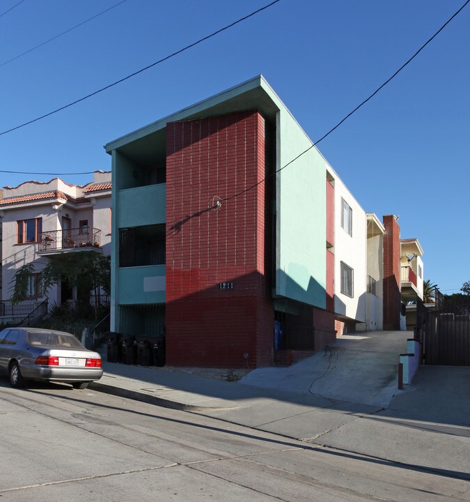 1211 Boston St in Los Angeles, CA - Building Photo