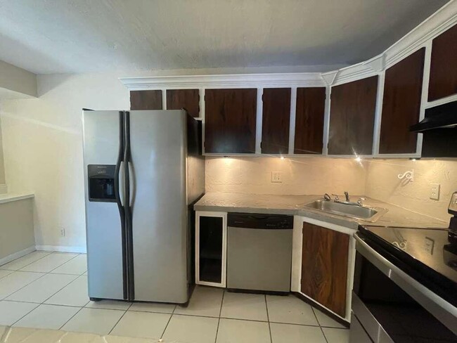 721 Sunny Pine Way in Greenacres, FL - Building Photo - Building Photo