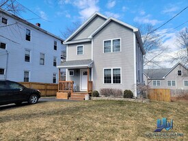 37 Barberry Creek Rd in South Portland, ME - Building Photo