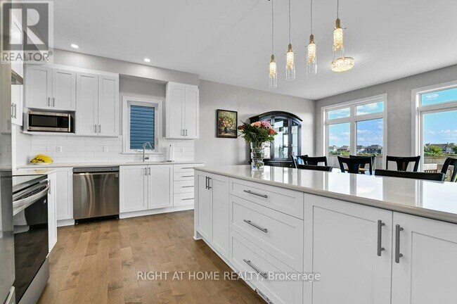 844 Snowdrop Cres in Ottawa, ON - Building Photo - Building Photo