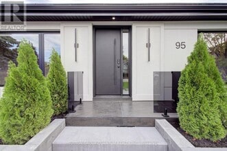 95 South Bend Rd E in Hamilton, ON - Building Photo - Building Photo