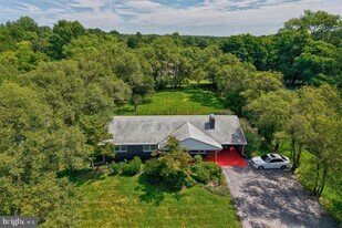 5521 Montgomery Rd in Ellicott City, MD - Building Photo