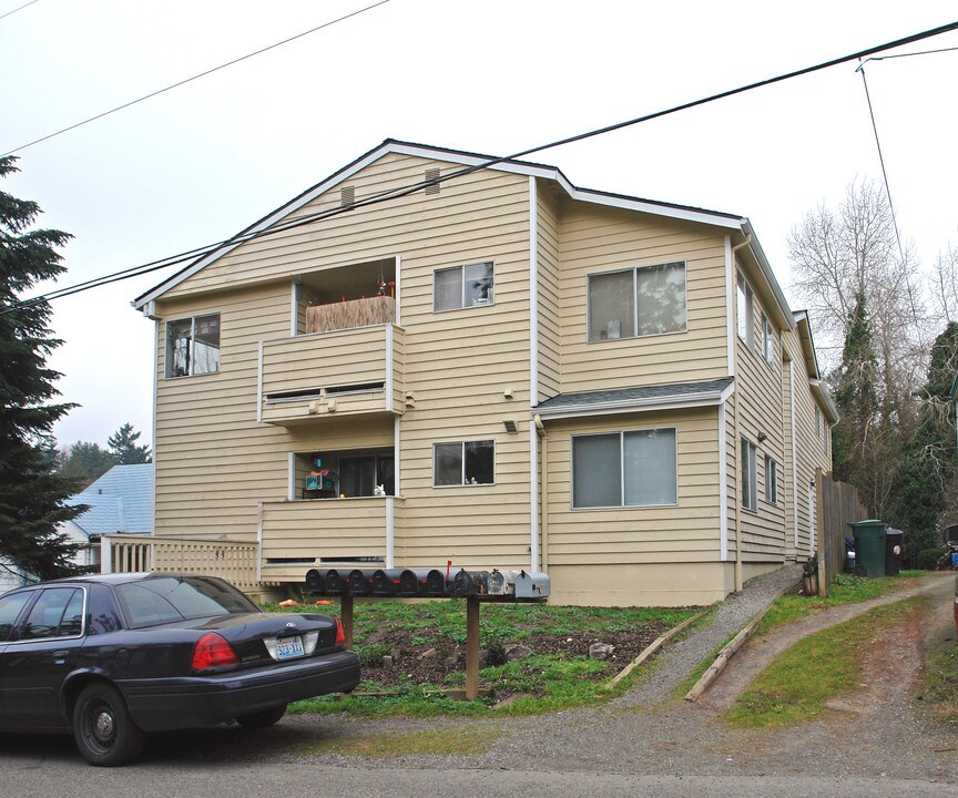 8812 23rd Ave NE in Seattle, WA - Foto de edificio