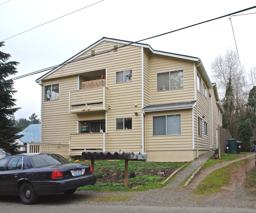 8812 23rd Ave NE in Seattle, WA - Building Photo