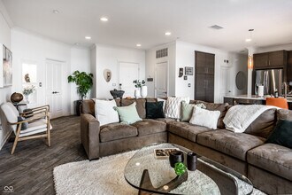 435 Virginia Ave in Indianapolis, IN - Building Photo - Building Photo