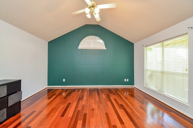 property at 5510 Poundstone Ct