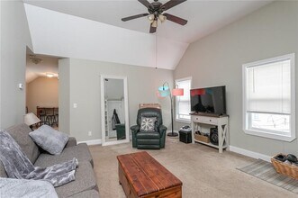 46 Hartsen St, Unit Upper in Rochester, NY - Building Photo - Building Photo