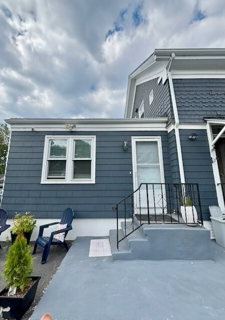 42 Hillwood St, Unit 3