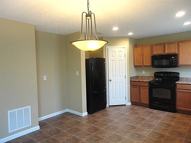333 Parrott Ct in Fairborn, OH - Building Photo - Building Photo