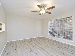 2425 Ashdale Dr in Austin, TX - Building Photo - Building Photo