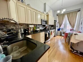 686 Parker St, Unit 2 in Boston, MA - Building Photo - Building Photo