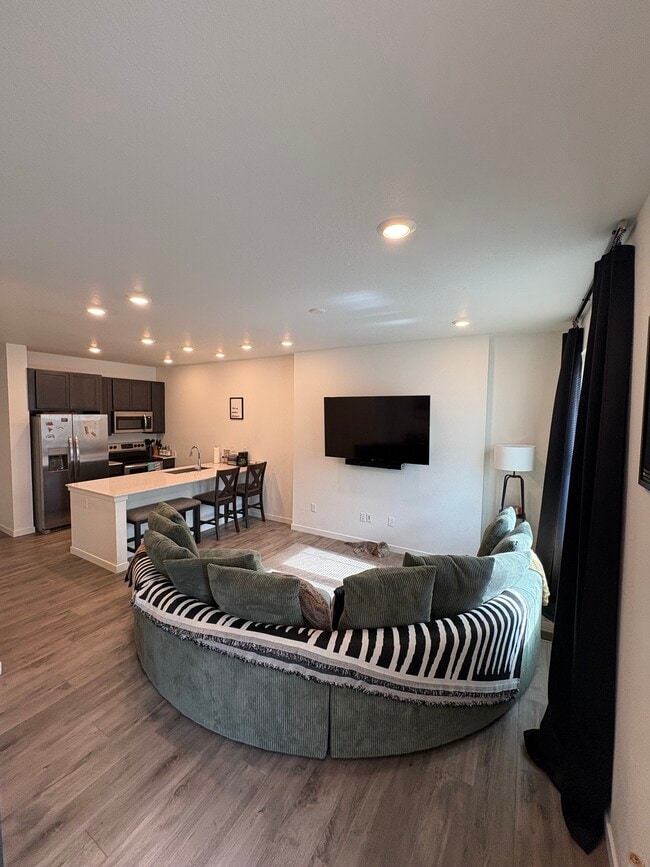 property at 736 N Bersshine Ct