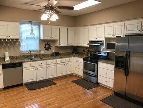 1329 W Lagoon Ave in Gulf Shores, AL - Building Photo - Building Photo