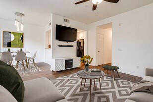 28566 Herrera St in Santa Clarita, CA - Building Photo