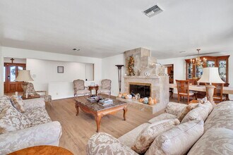 7121 Arizona Ave in Los Angeles, CA - Building Photo - Building Photo