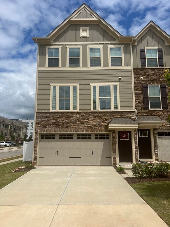 property at 128 Lanyard Dr