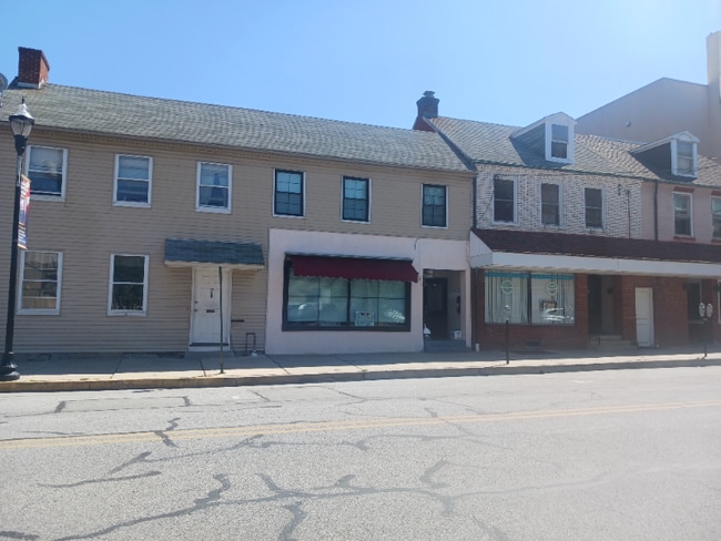 17 N 4th St