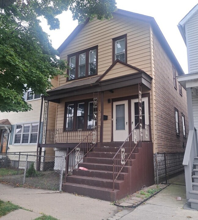 619 W 46th St in Chicago, IL - Building Photo
