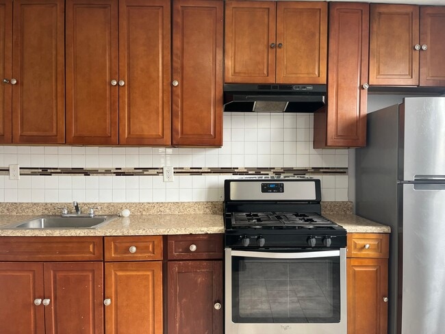 64 Rutgers Ave, Unit 2