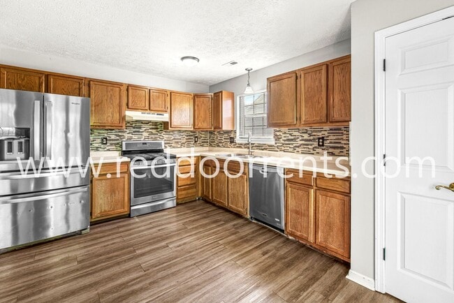 7610 Chris Anne Dr in Indianapolis, IN - Building Photo - Building Photo