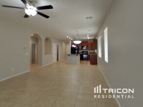 28371 N Cactus Flower Cir in San Tan Valley, AZ - Building Photo - Building Photo