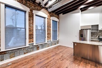 2278 First St in Ft. Myers, FL - Building Photo - Building Photo