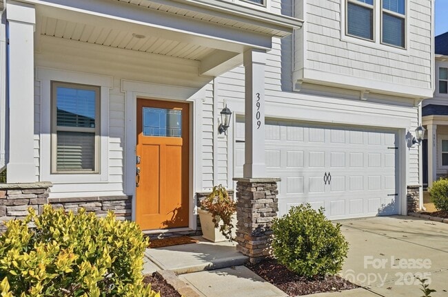 3909 Woodland View Dr in Charlotte, NC - Building Photo - Building Photo