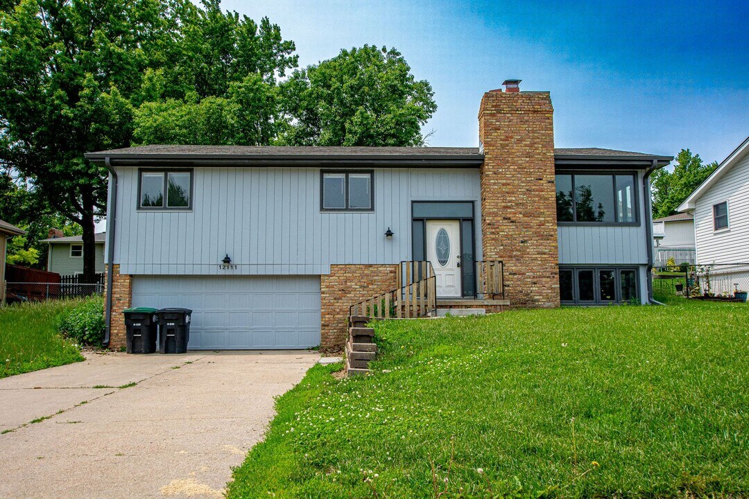 12111 Miami St in Omaha, NE - Building Photo