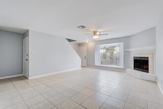 2203 Place Rebecca Ln in Houston, TX - Building Photo - Building Photo