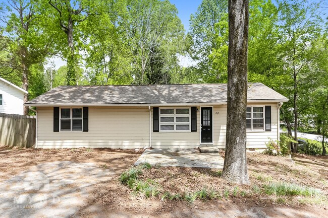 property at 2825 Old Concord Rd SE