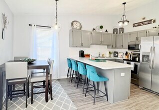 3443 Clover Meadows Dr, Unit Condo in Chesapeake, VA - Building Photo - Building Photo