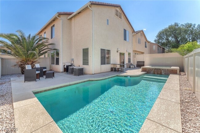 2526 Begonia Valley Ave