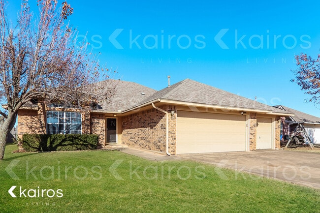 631 Hunters Way in Mustang, OK - Building Photo - Building Photo