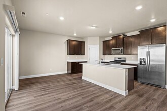 4462 Sand Dollar Dr in Bremerton, WA - Building Photo - Building Photo