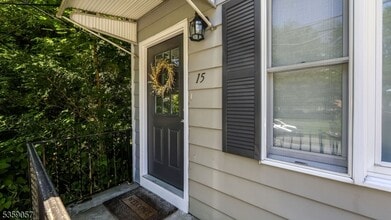 15 Grandview Ave in Oakland, NJ - Building Photo - Building Photo