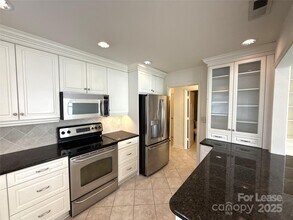 1016 Queens Rd in Charlotte, NC - Building Photo - Building Photo