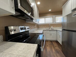 21724 E Cliff Dr in Santa Cruz, CA - Building Photo - Building Photo