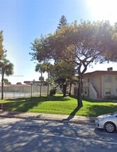 12840 SW 43rd Dr in Miami, FL - Building Photo - Building Photo