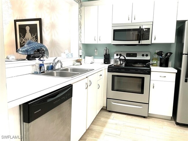 property at 1044 Woodshire Ln