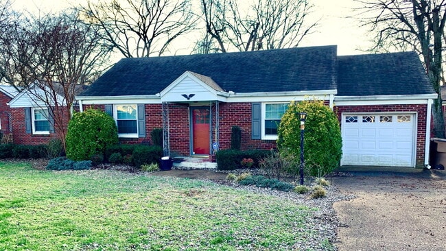 2102 Avalon Dr in Nashville, TN - Building Photo - Building Photo