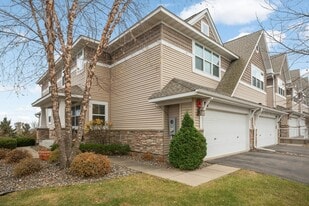 10178 Indigo Dr in Eden Prairie, MN - Building Photo