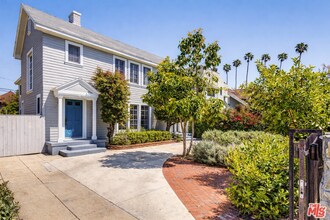 2345 W 21st St in Los Angeles, CA - Building Photo - Building Photo