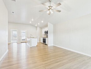 6900 Athens St in Timbercreek Canyon, TX - Building Photo - Building Photo