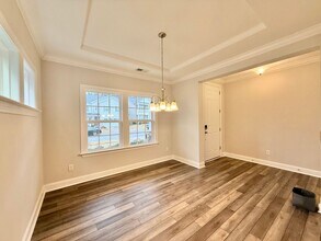 3246 Douglas Fir Rd in Raleigh, NC - Foto de edificio - Building Photo