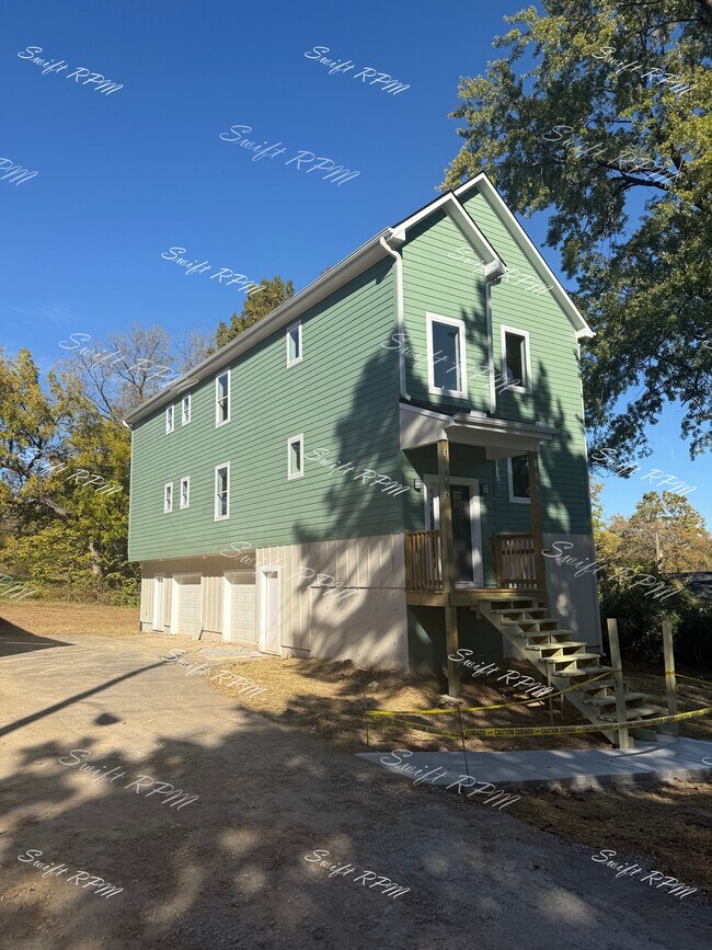 1030 Oakland Ave in Kansas City, KS - Building Photo - Building Photo